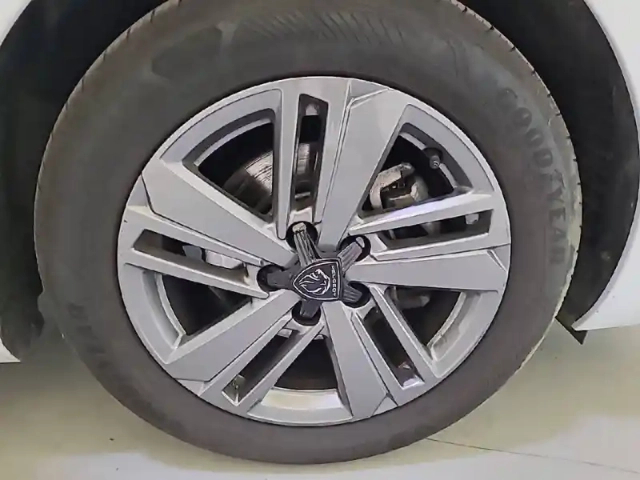 Peugeot 308 puretech 130ch s&amp;s eat8 — photo 18