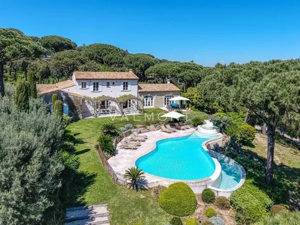 Charmante Villa Provençale entre Vignes et Mer