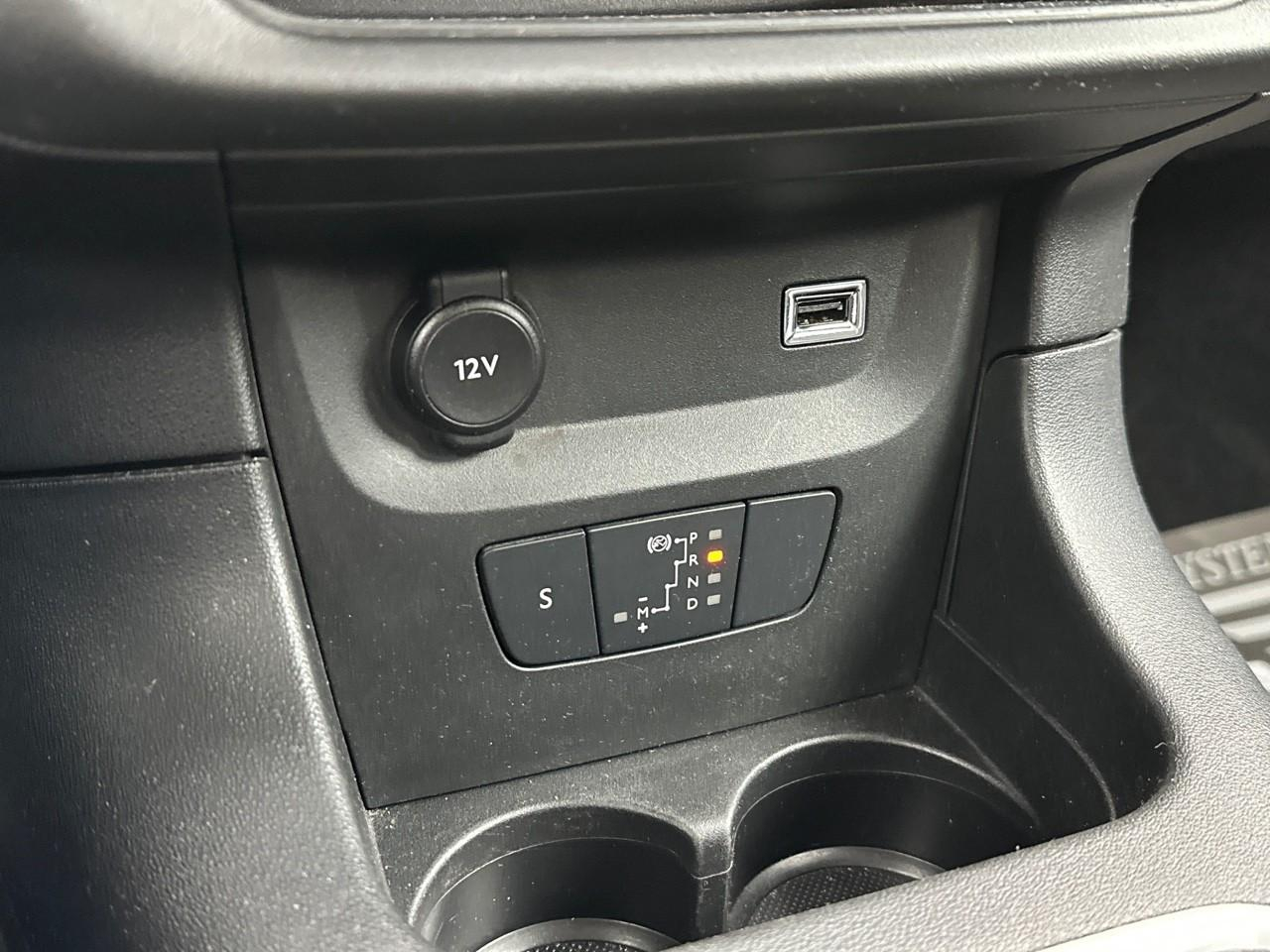 Citroën C3 puretech 110 s&s eat6 shine — photo 26