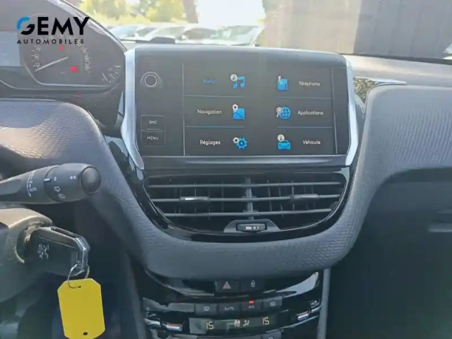 Peugeot 208 puretech 110ch s&amp;s bvm6 — photo 42