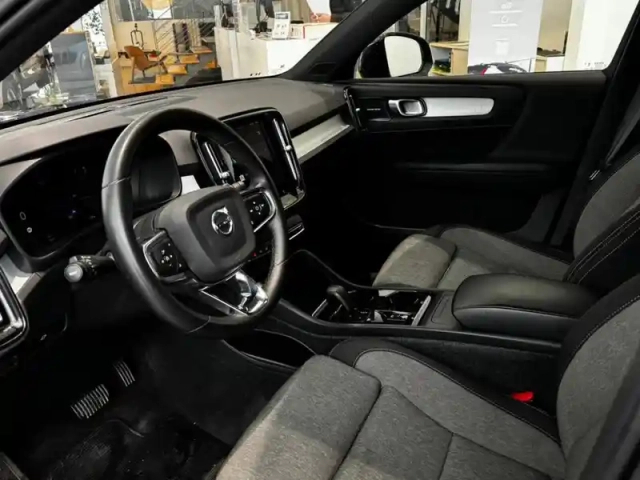 Volvo Xc40 b3 163 ch dct7 plus — photo 8