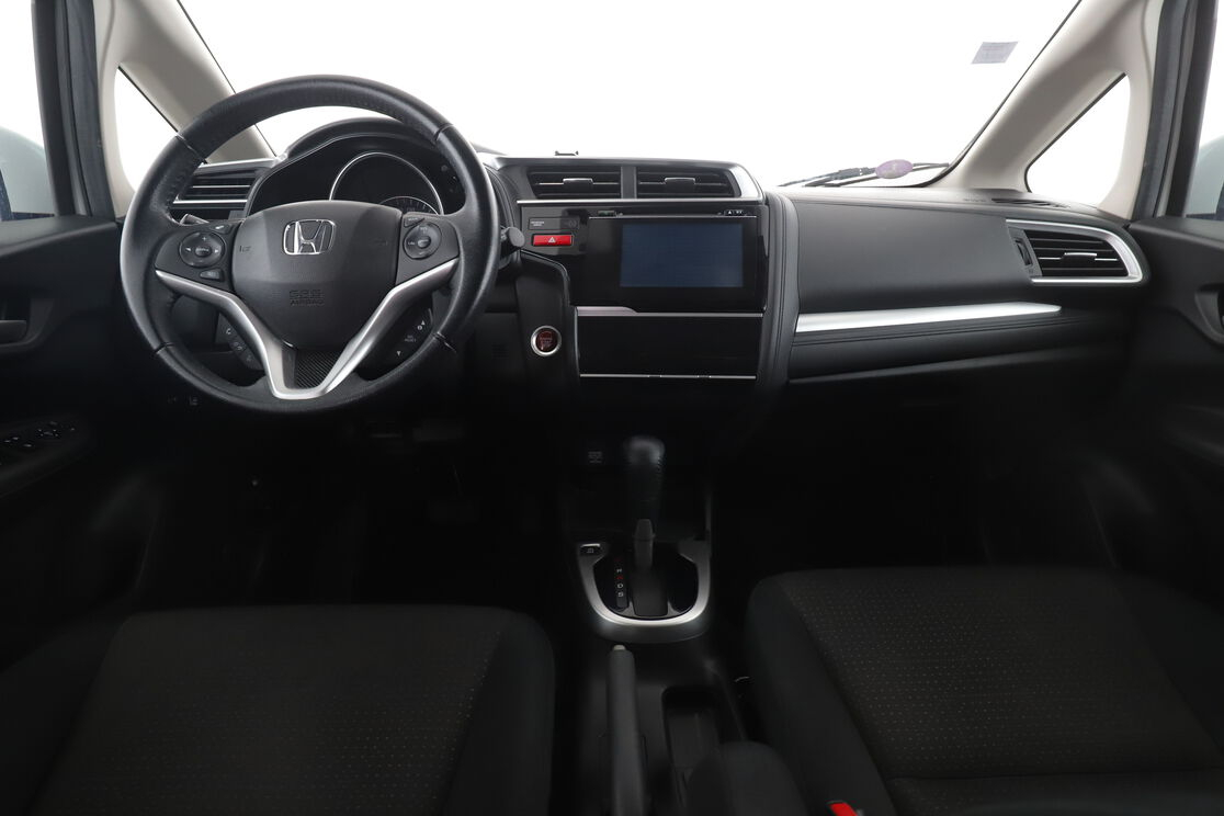 Honda Jazz 1.3 i-VTEC Executive CVT — photo 11