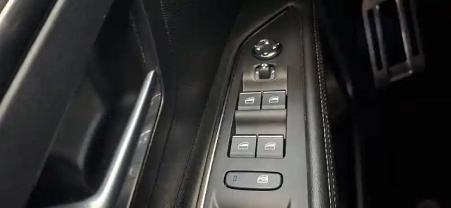 Peugeot 3008 puretech 130ch s&amp;s eat8 — photo 31