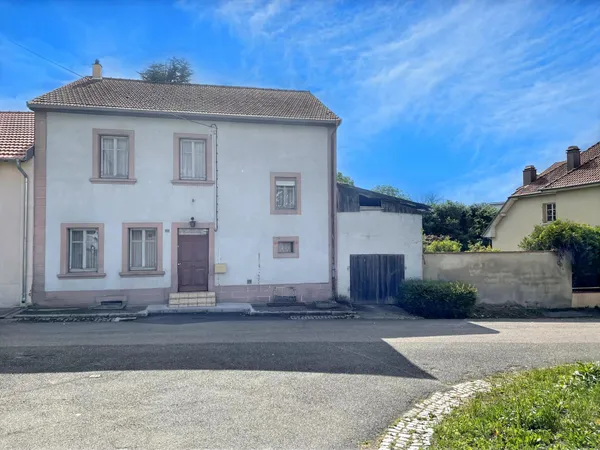 Maison avec de beaux volumes et à fort potentiel