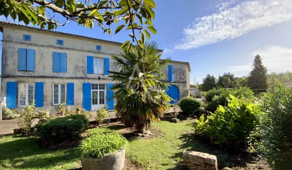 Maison 10 pièces 260 m²