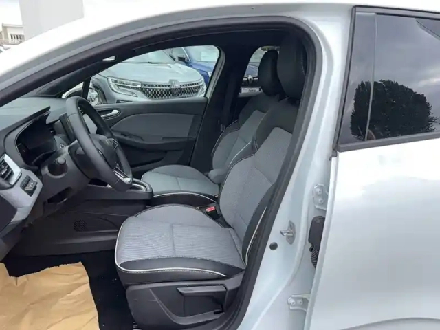 Renault Clio e-tech full hybrid 145 ch gsr2 — photo 14