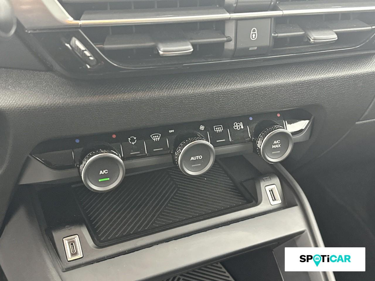 Citroën C4 puretech 130ch s&s feel pack eat8 — photo 15