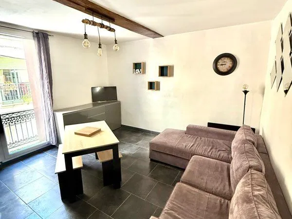 Appartement T2 traversant 1er étage