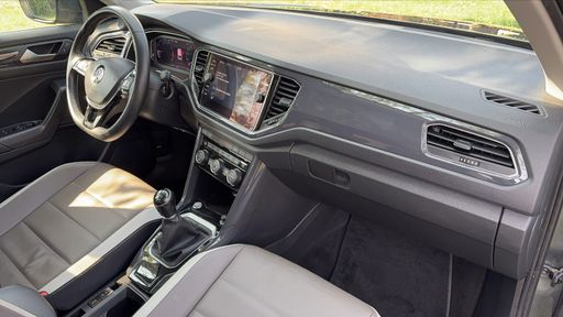 Volkswagen T-Roc 1.5 TSI 150 - Carat Exclusive – 2019 – 130212 km – Essence – Boîte Manuelle — photo 37