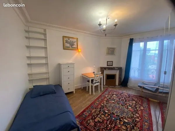 Chambre Etudiant(e) exclusivement (contrat Etudiant 9 mois) en colocation dans un appartement