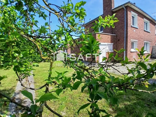 MAISON SEMI-INDIVIDUELLE AVEC GARAGE, JARDIN & FORT POTENTIEL