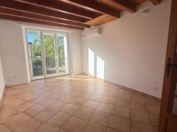 Appartement T2 de 40 m² rénové avec garage et climatisation
