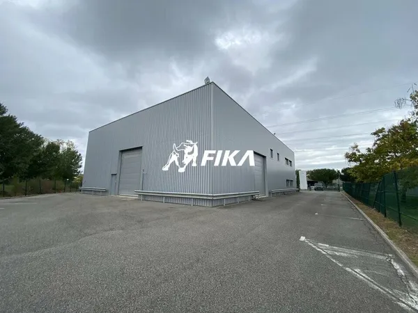 Local d'activité 960 m²