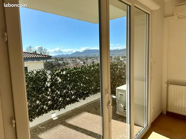 T4 83m² + Terrasse Dernier étage Ascenseur +Parking