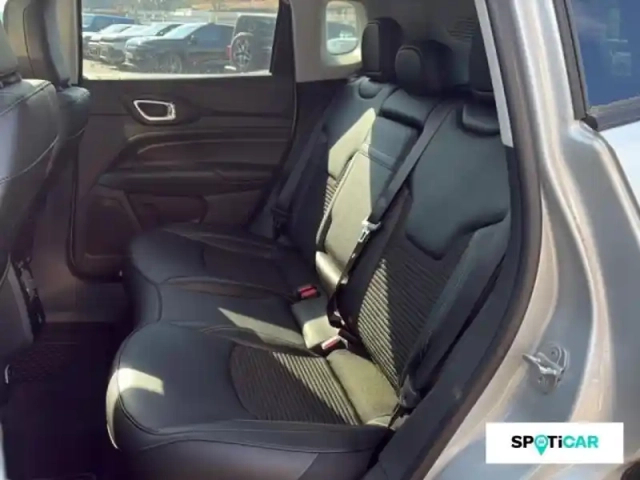 Jeep Compass 1.3 turbo t4 190ch phev 4xe limited at6 eawd — photo 12