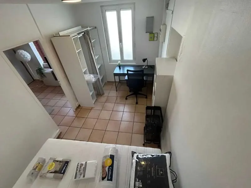Photo 1