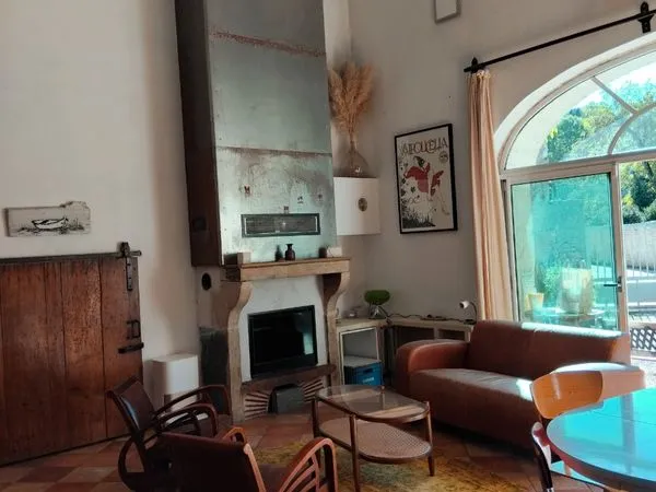 Maison atypique vieux Rully