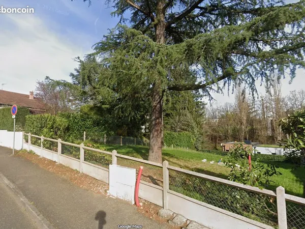 Terrain constructible 557 m² - Charbonnières-les-Bains - Permis purgé