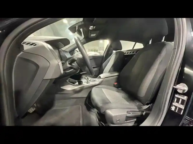 Bmw Serie 1 série 1 118ia 136ch business design dkg7 — photo 14