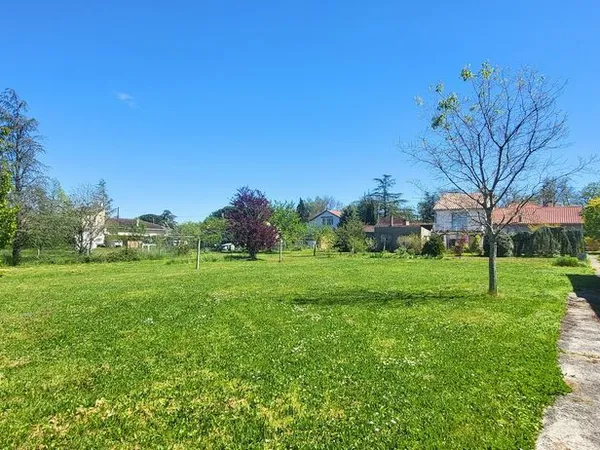 Terrain constructible