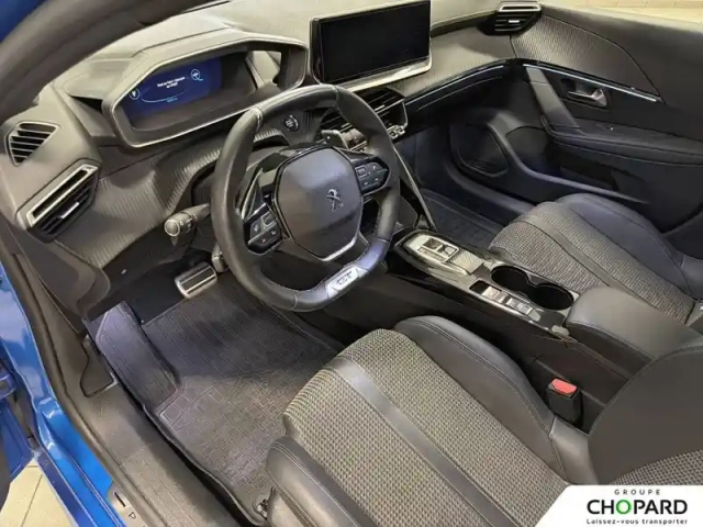Peugeot 208 puretech 100 s&amp;s eat8 — photo 13