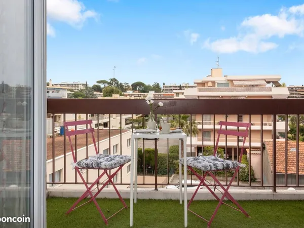 Studio meublé rénové 25 m² - Parking, balcon - Bail mobilité 6 mois max