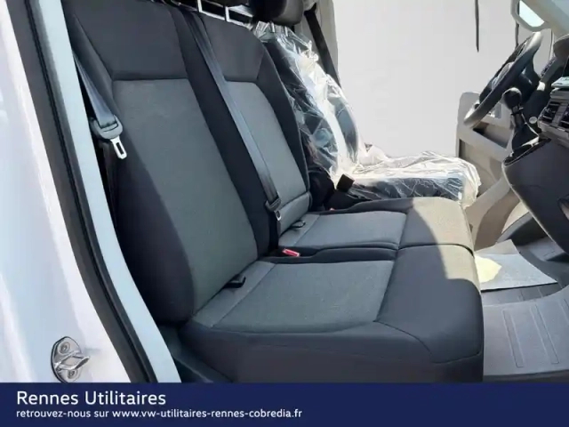 Volkswagen Crafter fg 30 l3h3 2.0 tdi 140ch business traction — photo 8