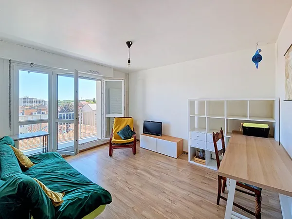 Appartement F2 de 42 m² avec grand balcon, parking privatif et cave _Quartier Saurupt / Jeanne d'Arc