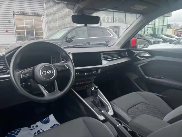 Audi A1 sportback 25 tfsi 95 ch s tronic 7 — photo 37