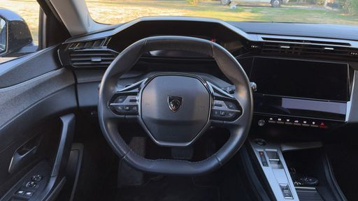 Peugeot 308 1.5 BlueHDi 130 EAT8 - Allure Pack – 2023 – 54298 km – Diesel – Boîte Automatique — photo 38