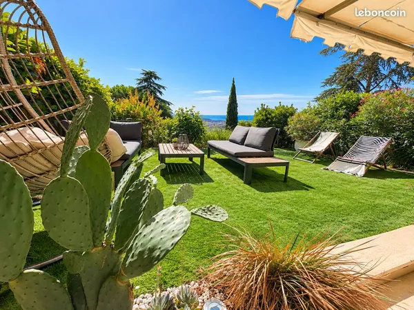 Grasse • appartement-villa 4 pièces rénové • vue mer panoramique • 70 m² d'extérieur