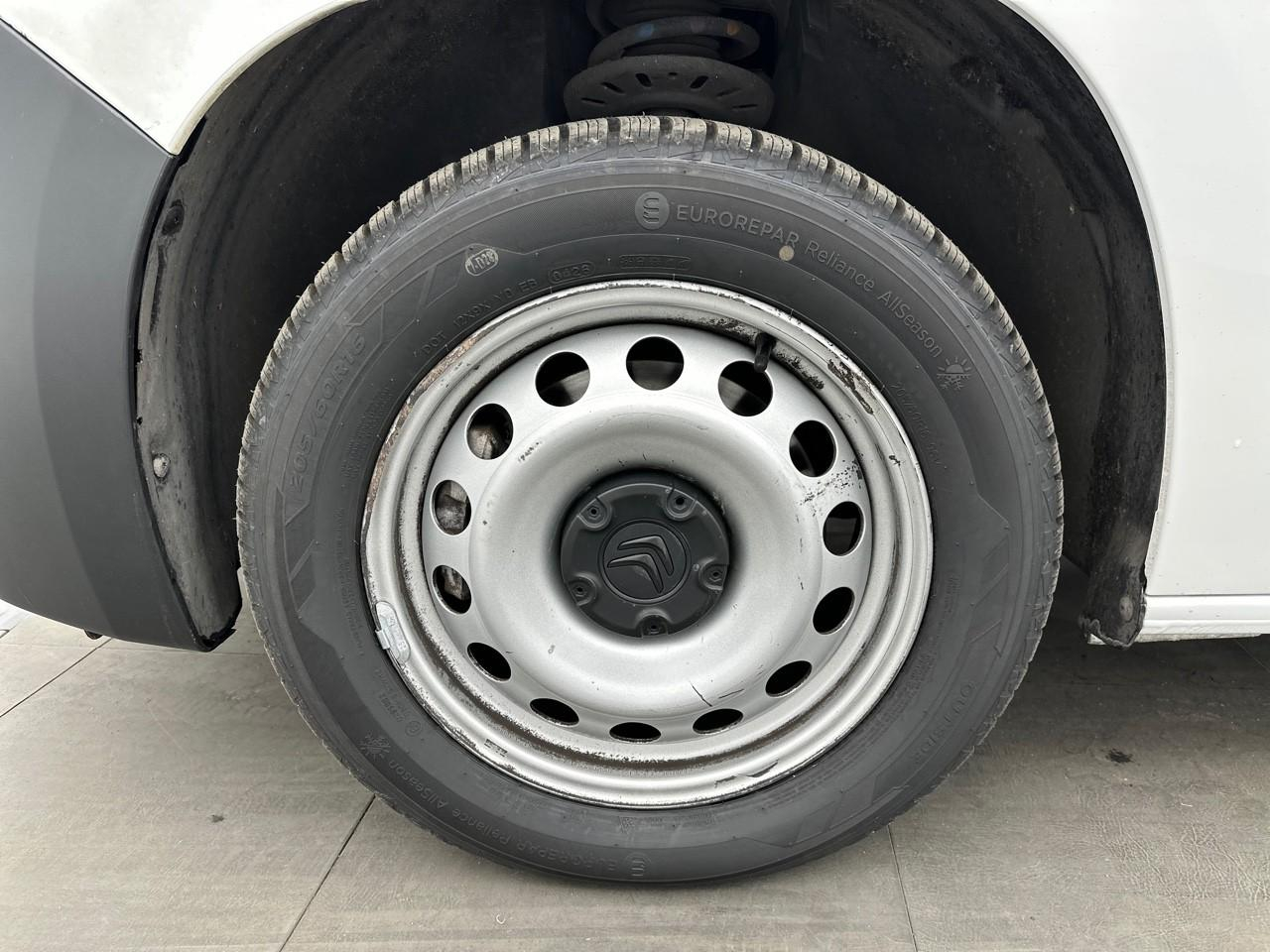 Citroën Berlingo van m 650 bluehdi 130 s&s eat8 driver — photo 14