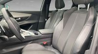 Peugeot 3008 HYBRID 225ch Allure Pack e-EAT8 — photo 9