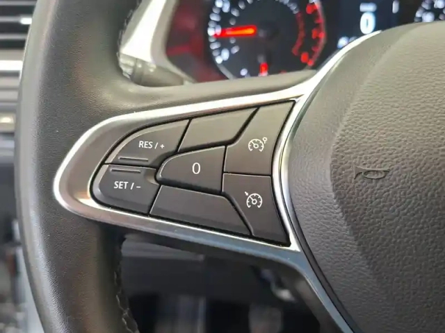 Renault Captur tce 140 - 21 — photo 32