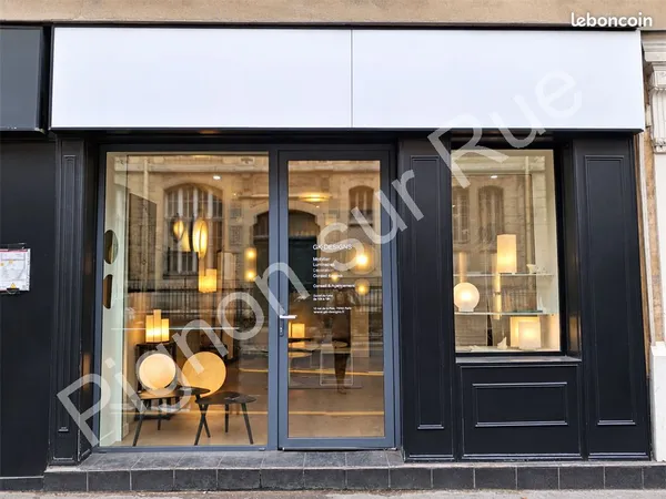 Local commercial 35 m² PARIS