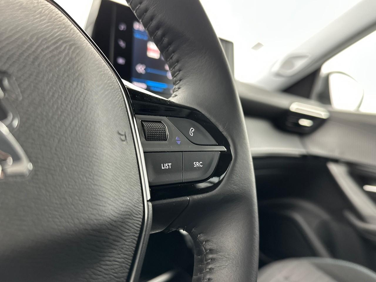 Peugeot 2008 puretech 100 s&s bvm6 style — photo 18