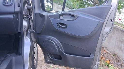 Opel Vivaro Combi 1.6 CDTi BiTurbo 125 - Pack Clim + – 2017 – 126133 km – Diesel – Boîte Manuelle — photo 27