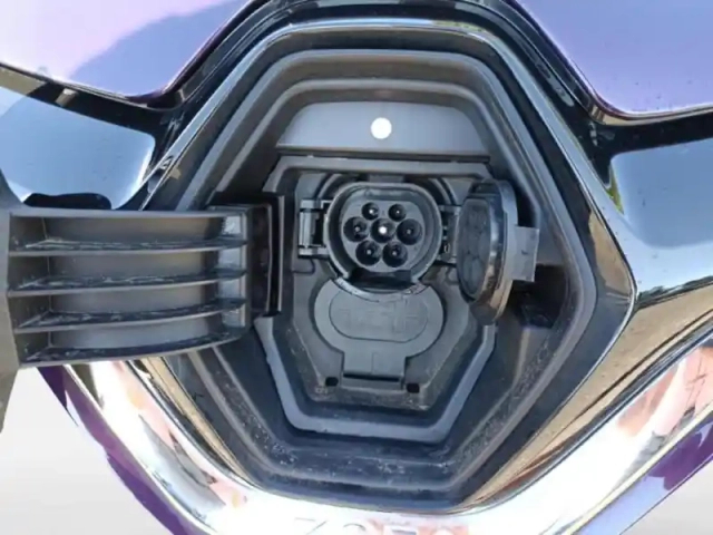 Renault Zoé zoe e-tech equilibre charge normale r110 achat intégral - my22 — photo 10