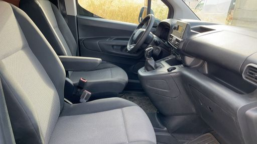Citroen Berlingo 1.5 BlueHDI 100 - Live – 2019 – 124880 km – Diesel – Boîte Manuelle — photo 17