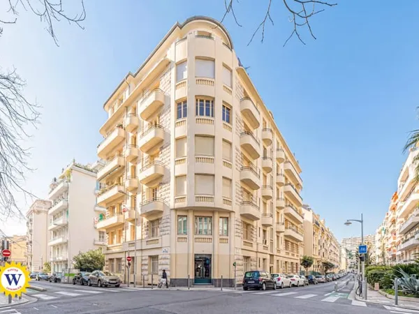 AVENUE DES FLEURS - 3 PIECES 87 M² + JARDIN 70 M²