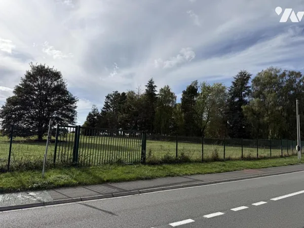 Terrain 1896 m²