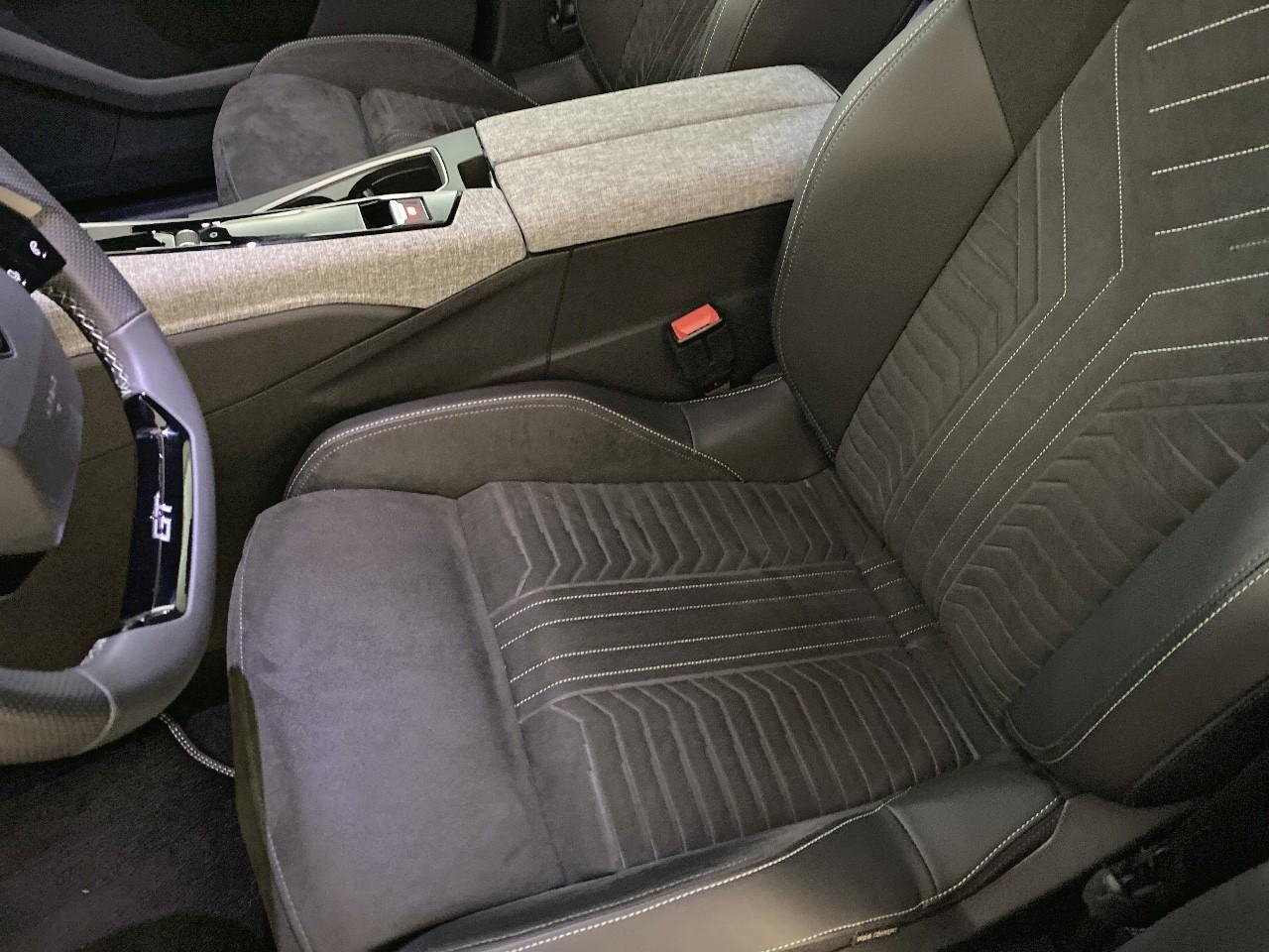 Peugeot 3008 electrique 210 ch 73 kwh gt — photo 9