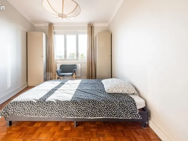 Colocation rénovée - 1 chambre libre