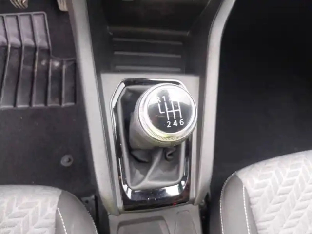 Renault Clio tce 90 — photo 23