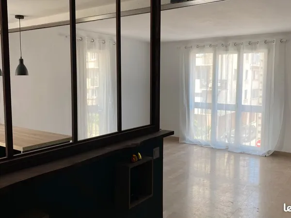 T3 68 m² avec balcon, parking couvert et cave - Carcassonne