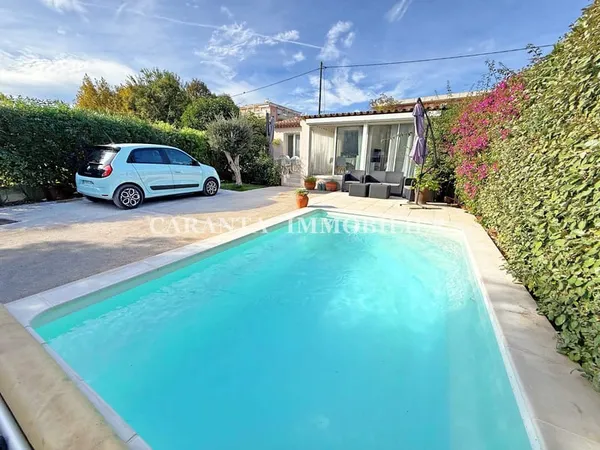 Vente Villa 5 pièces Sainte-Maxime avec piscine chauffée, au