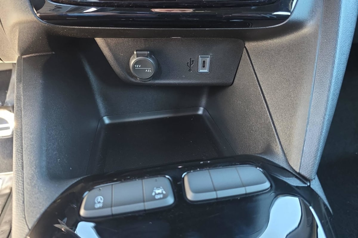 Opel Corsa — photo 19