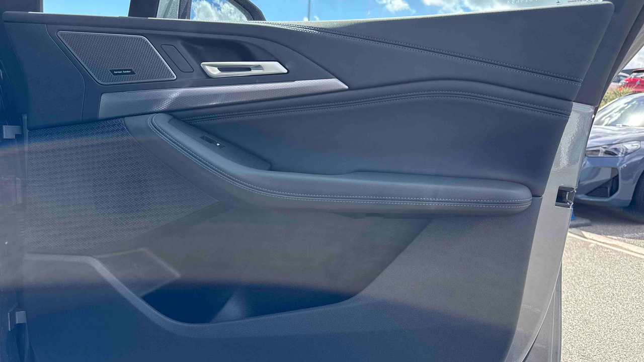 BMW Active Tourer 220i 170 ch DKG7 — photo 29