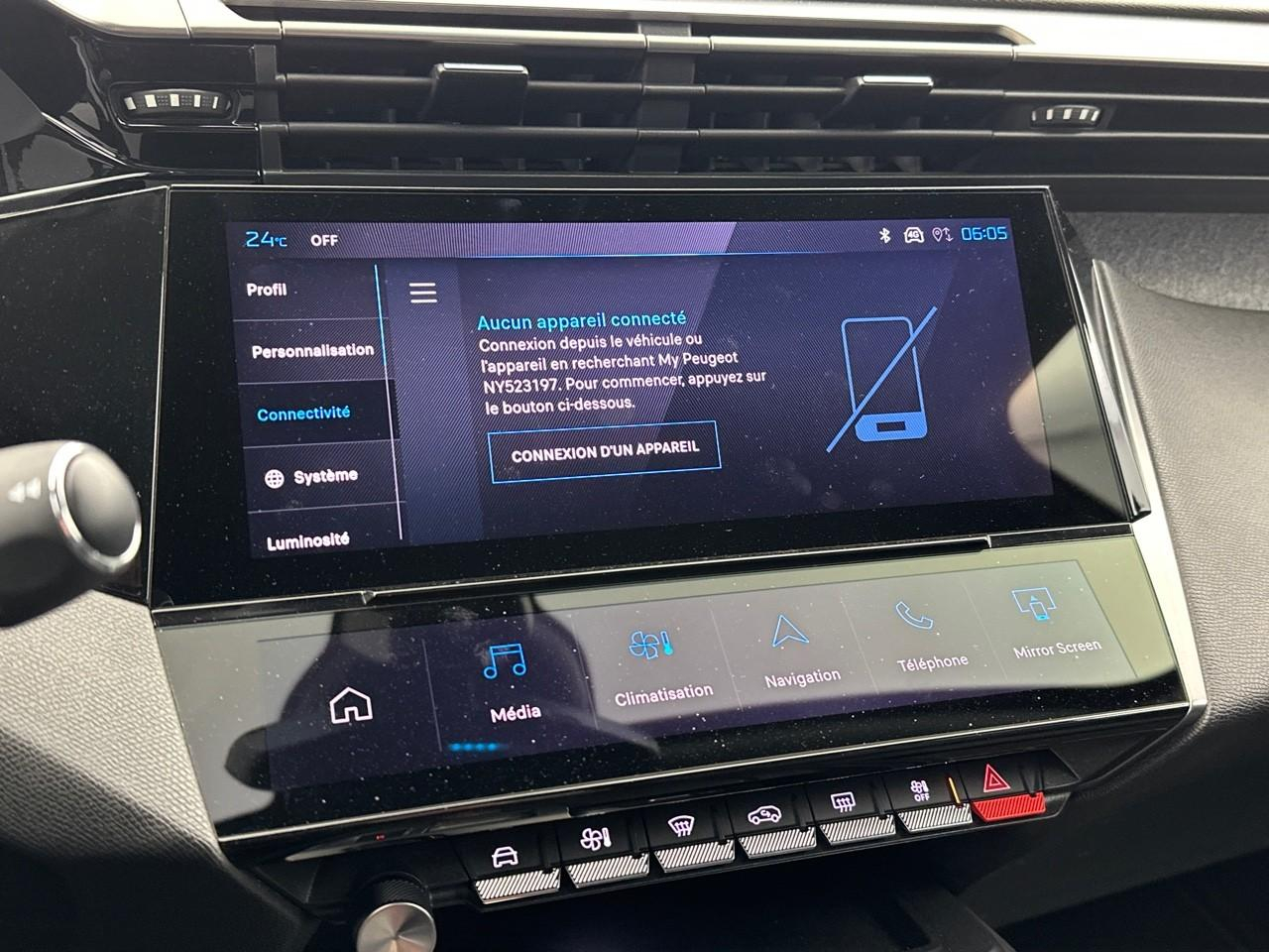 Peugeot 308 phev 180 e-eat8 allure — photo 23