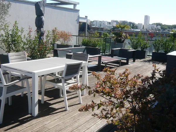 Vends appartement dernier étage attique rare